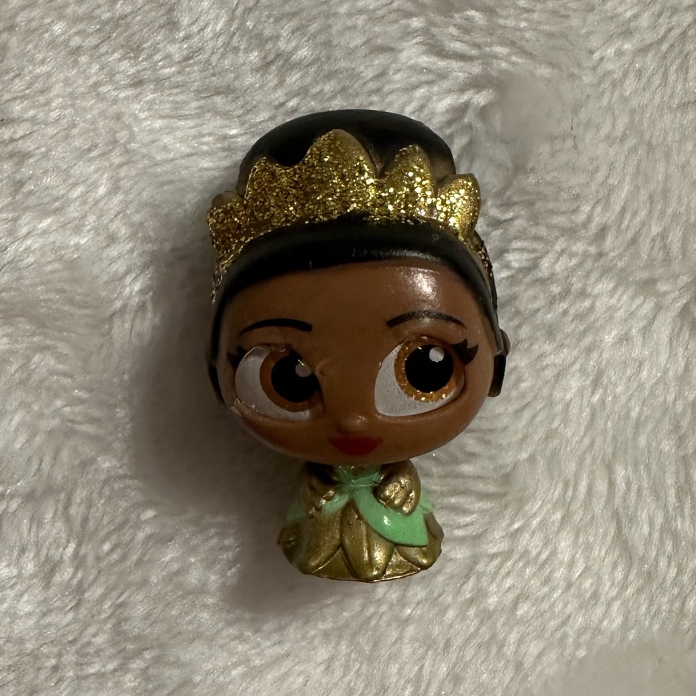 Disney Doorables Series 6 Princess Collection Peek Gold Tiana Figure